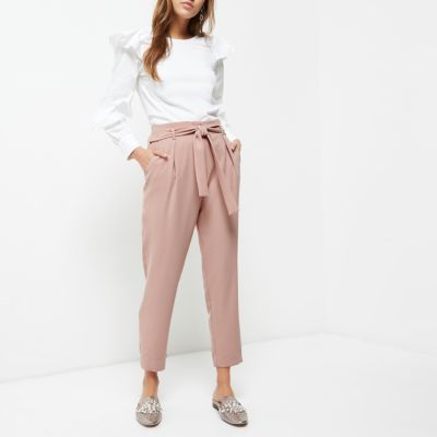 Light pink tie waist tapered trousers